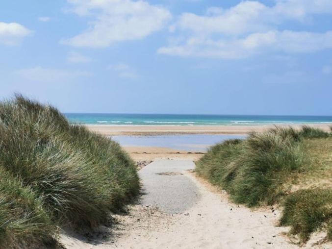 Camping Les Ronds Duval Face Aux Iles Anglo-Normandes Les Moitiers-d'Allonne المظهر الخارجي الصورة