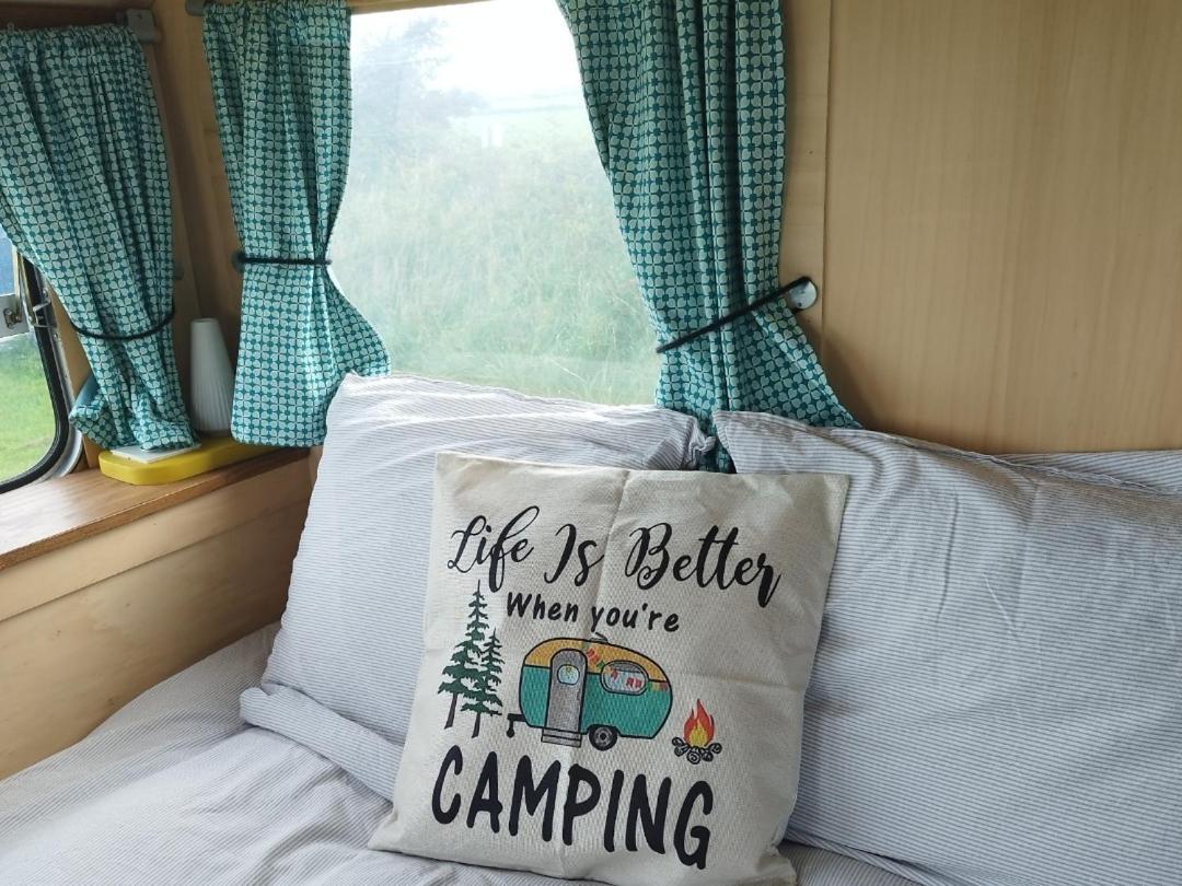 Camping Les Ronds Duval Face Aux Iles Anglo-Normandes Les Moitiers-d'Allonne الغرفة الصورة
